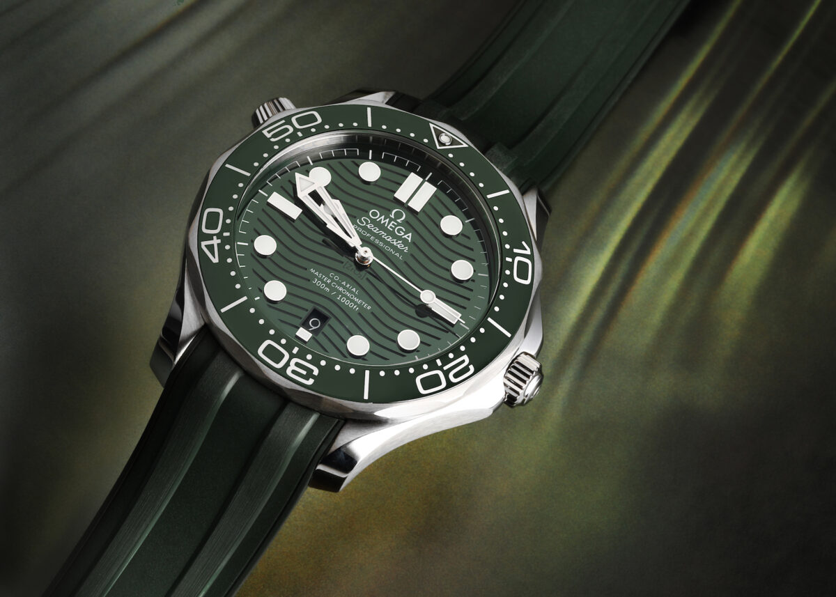 Omega Seamaster Diver Master Chronometer Mens Watch 210.32.42.20.10.001