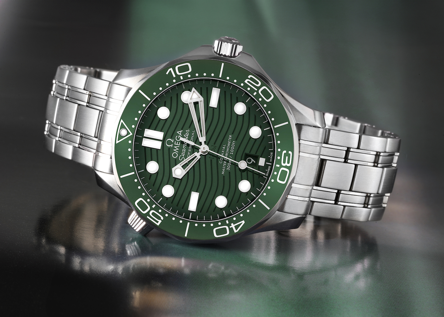 Best Green Dial Watches - Omega Seamaster 300M Green Dial Bezel