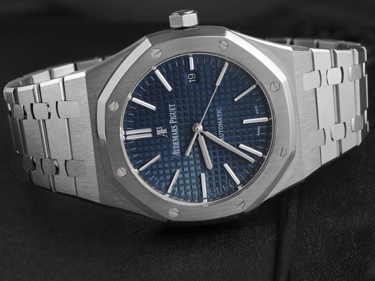 Audemars Piguet Royal Oak Blue Dial Steel Mens Watch 15400ST