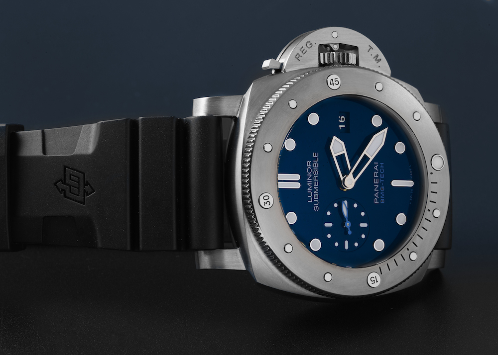 Panerai Submersible BMG-TECH Blue Dial Steel Mens Watch PAM00692