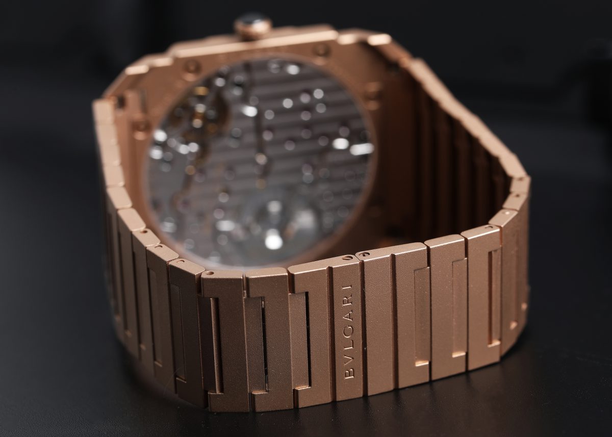 Bvlgari Octo Finissimo Sandblasted Rose Gold Extra Thin Mens Watch 102912 movement