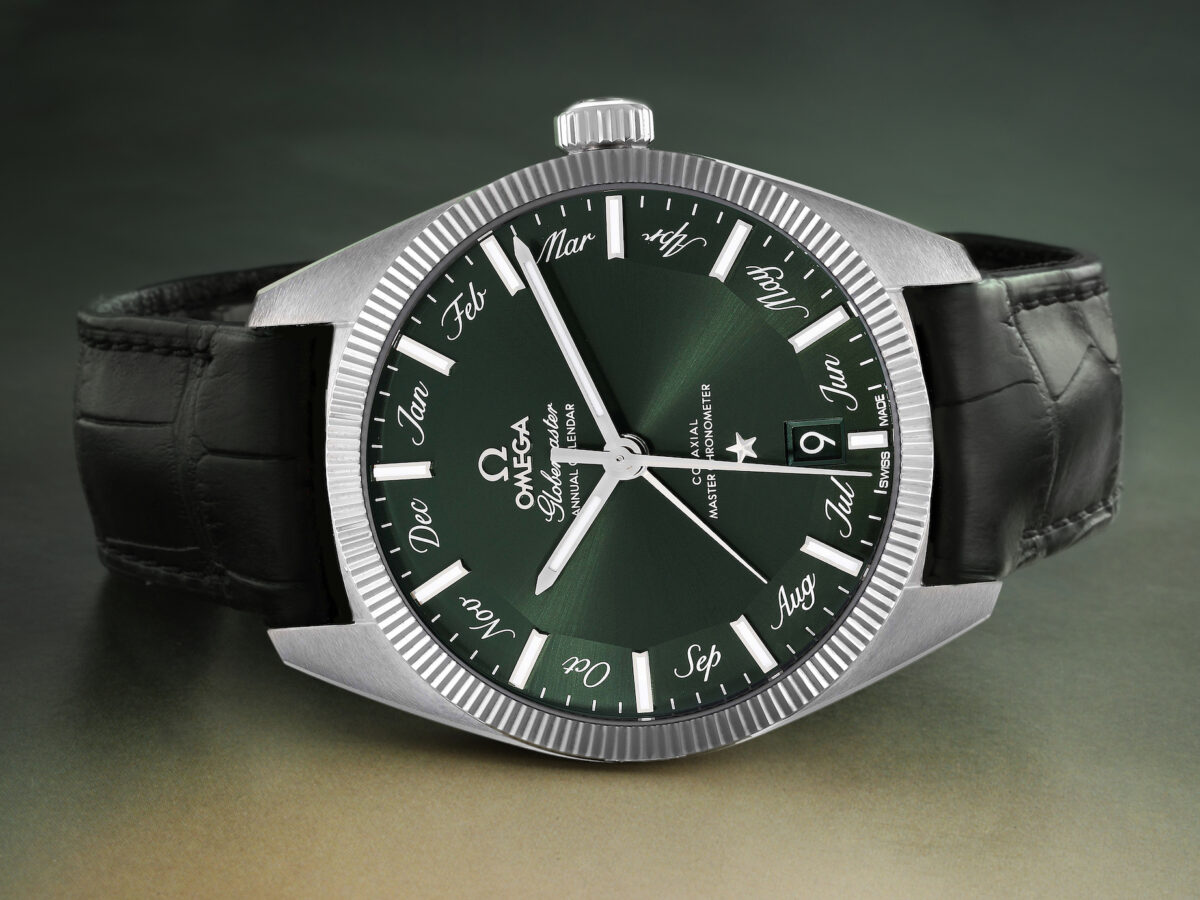 Omega Globemaster Annual Calendar Steel Mens Watch 130.33.41.22.10.001