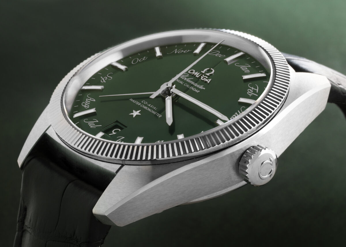 Omega Globemaster Annual Calendar Steel Mens Watch 130.33.41.22.10.001