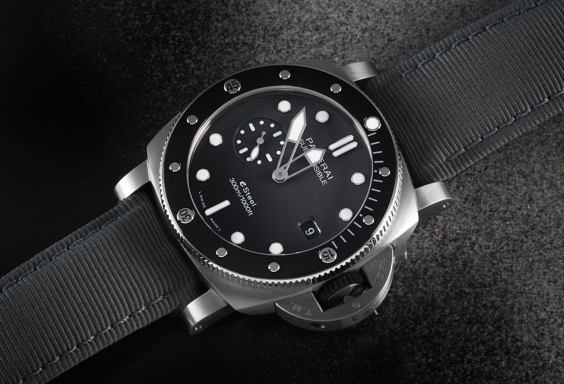 Panerai Submersible QuarantaQuattro Grigio Steel Mens Watch PAM01288