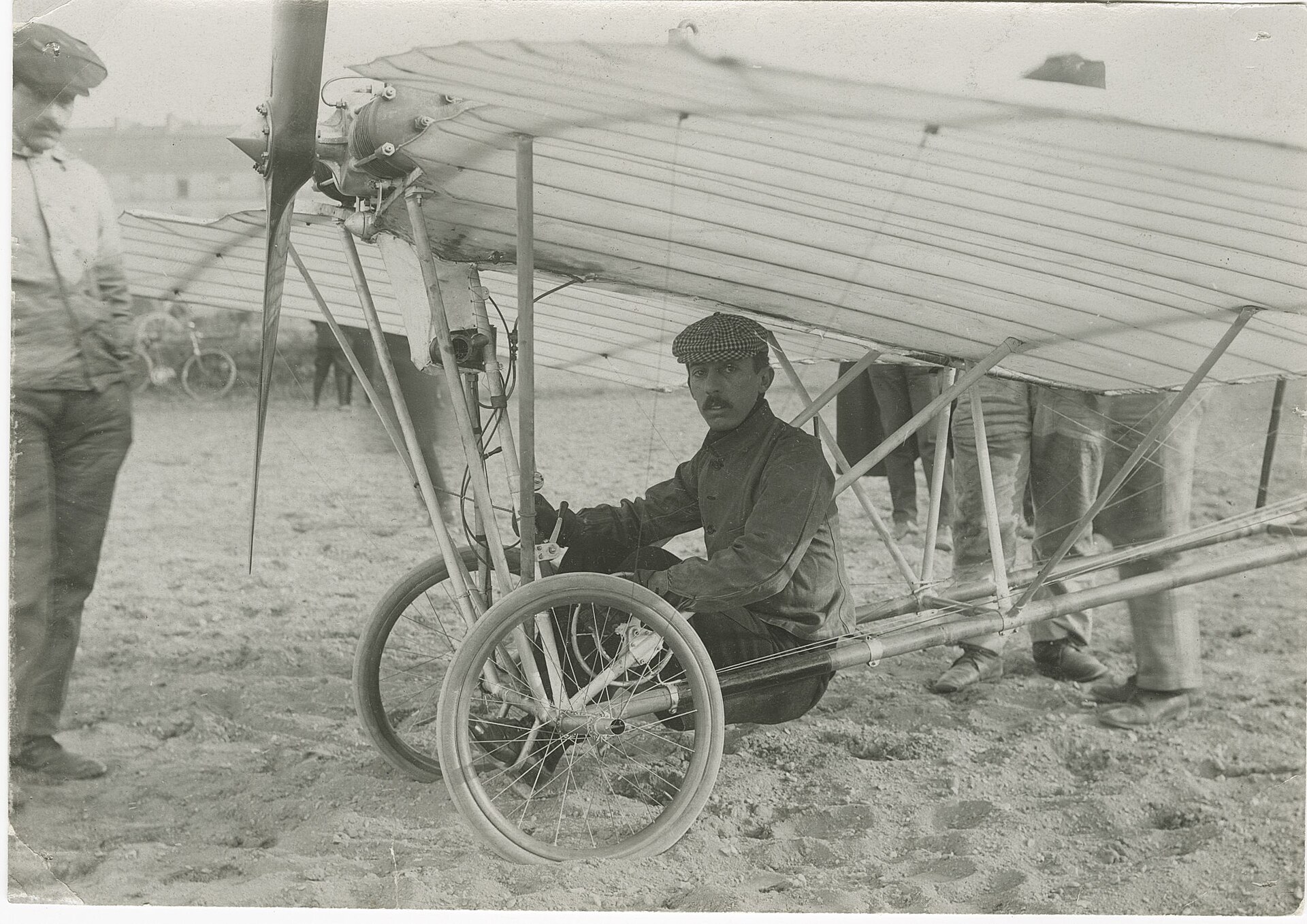 Alberto Santos-Dumont in 1910