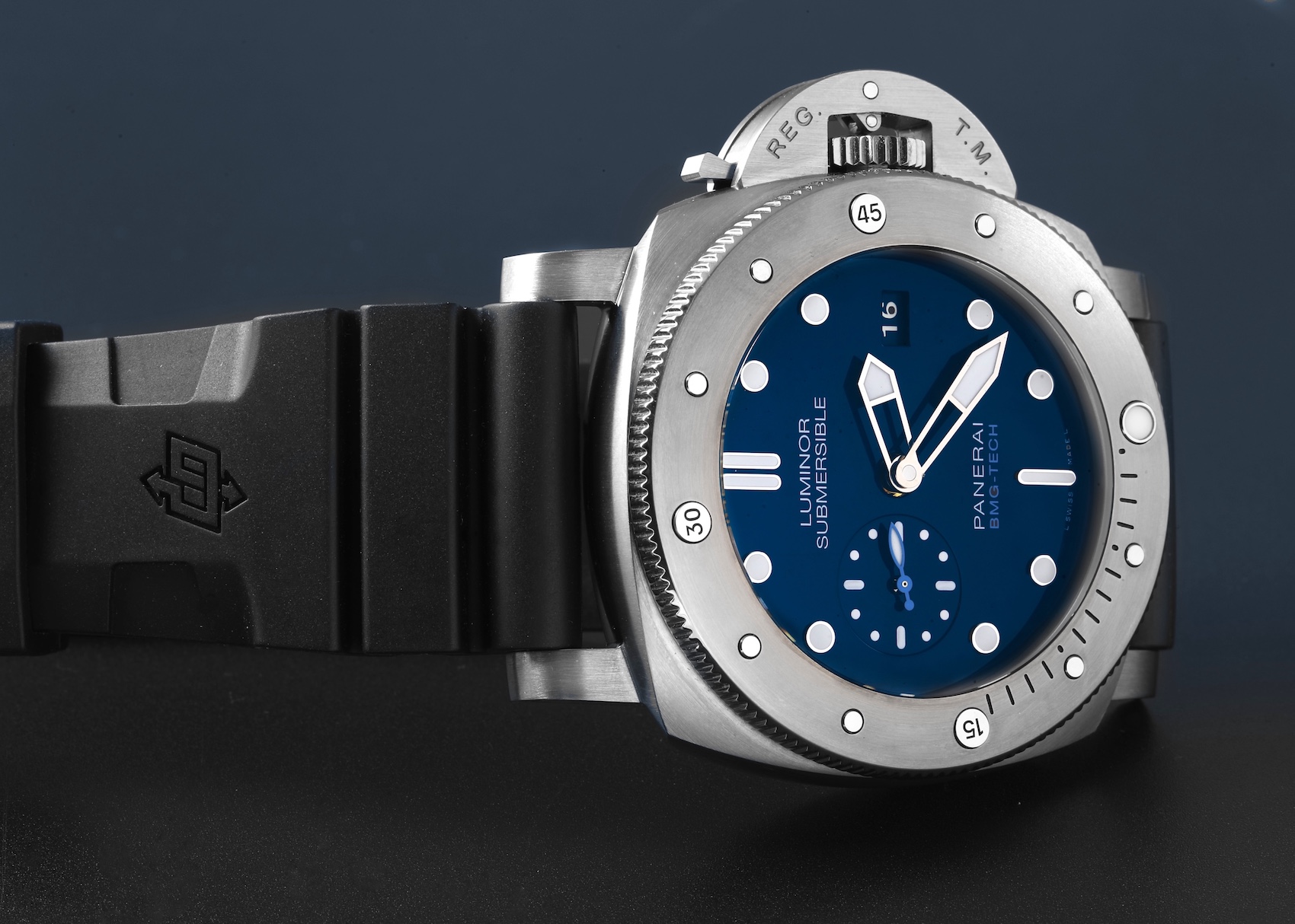 Panerai Luminor Submersible BMG-TECH Mens Watch PAM00799