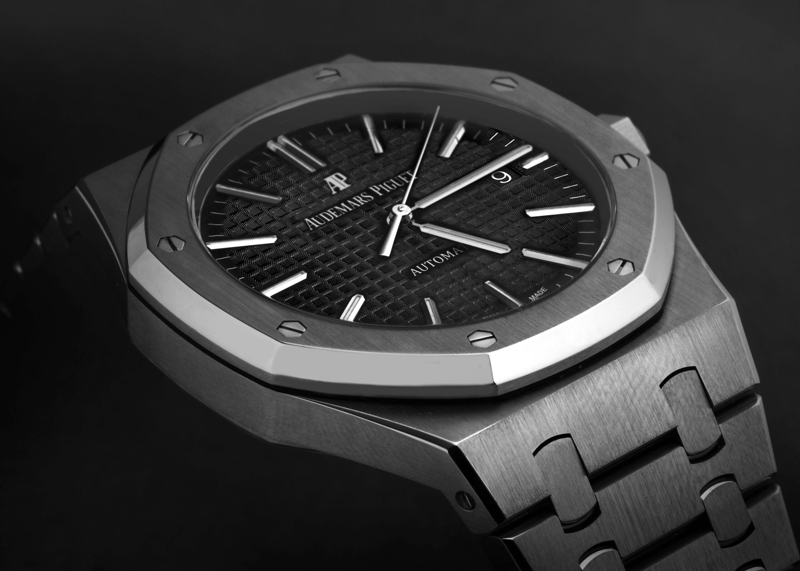 Audemars Piguet Royal Oak Black Dial Steel Mens Watch 15400ST