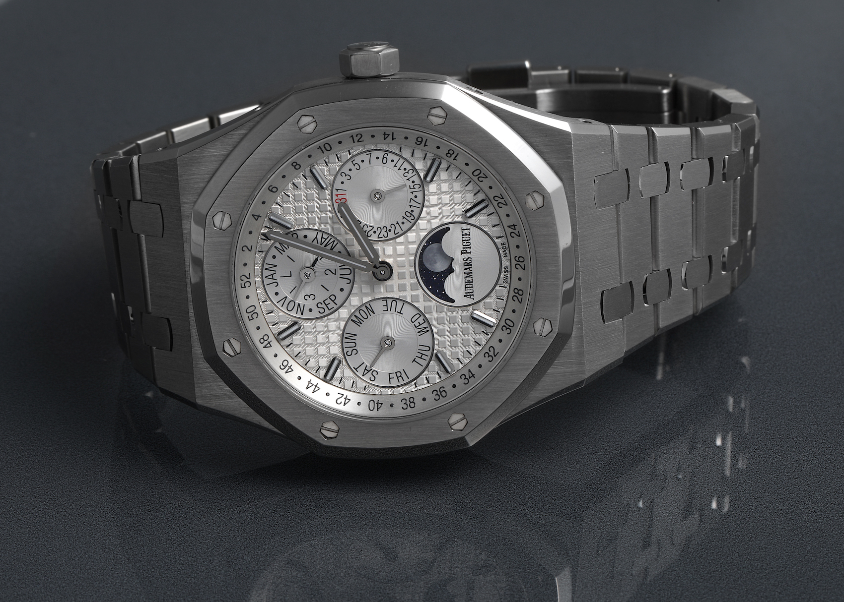 Audemars Piguet Royal Oak Perpetual Calendar Mens Watch 26574ST