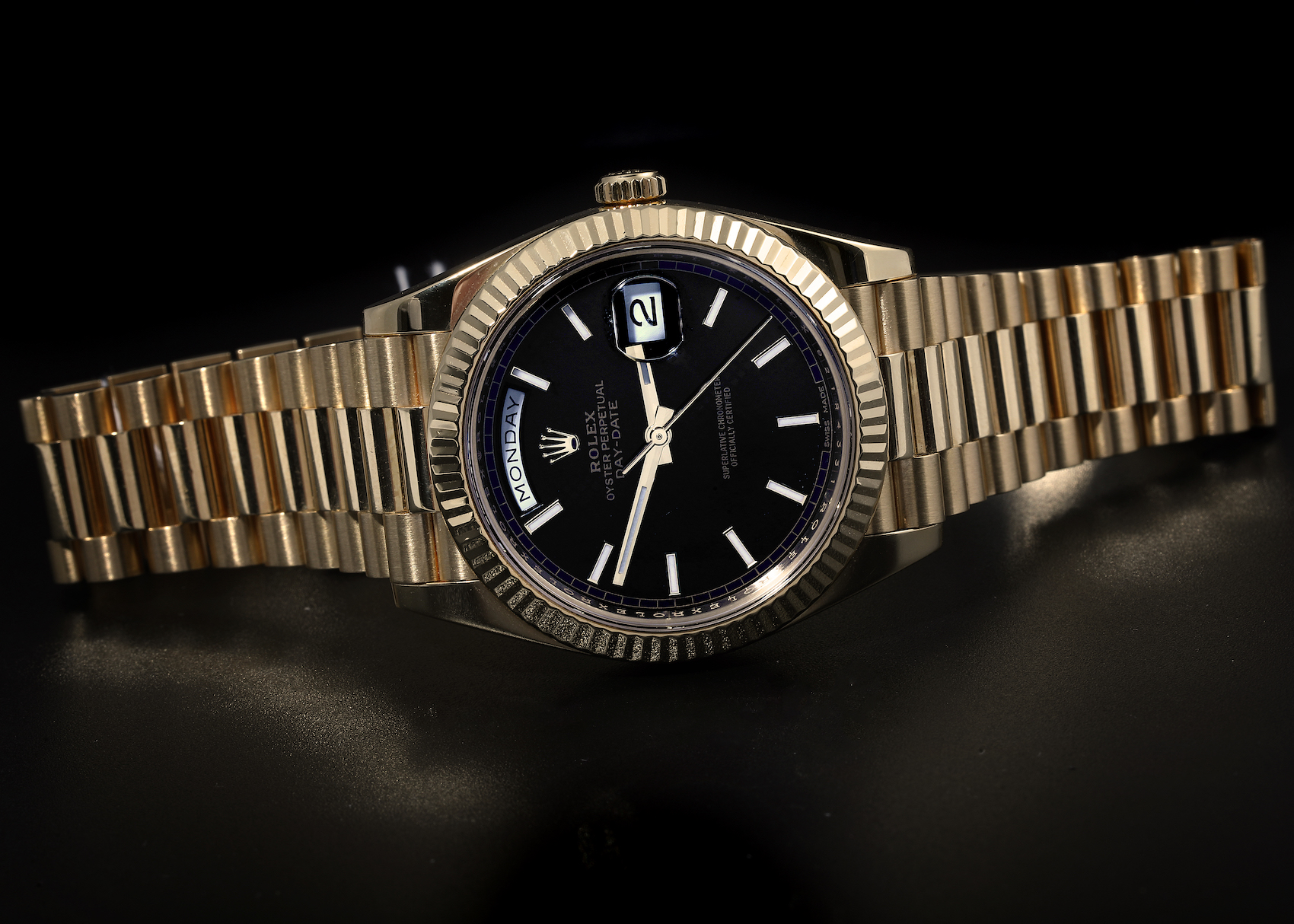 All the photos are of the actual watch for saleRolex President Day-Date 40 Black Dial Yellow Gold Mens Watch 228238