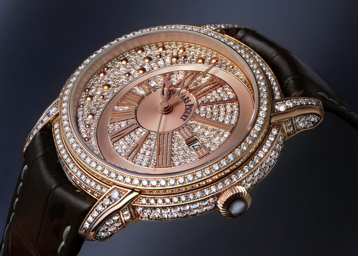 Mother’s Day 2026: The Ultimate High-Jewelry Watches for the Mom Who Has Everything