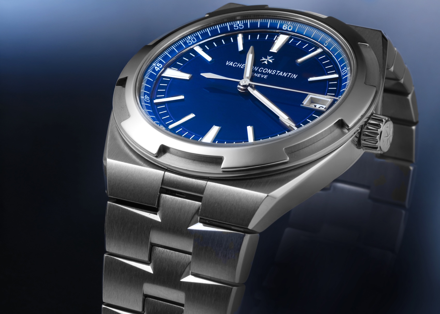 Vacheron Constantin Overseas reference 4500V luxury sports watch featuring a deep blue sunburst dial and integrated stainless steel bracelet.