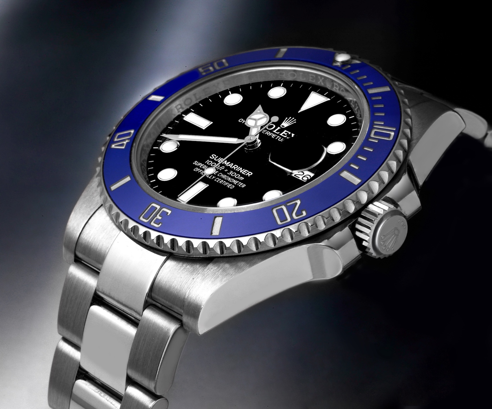  Close-up of the Rolex Submariner Cookie Monster 126619LB showcasing the refined 41mm case and black dial.
